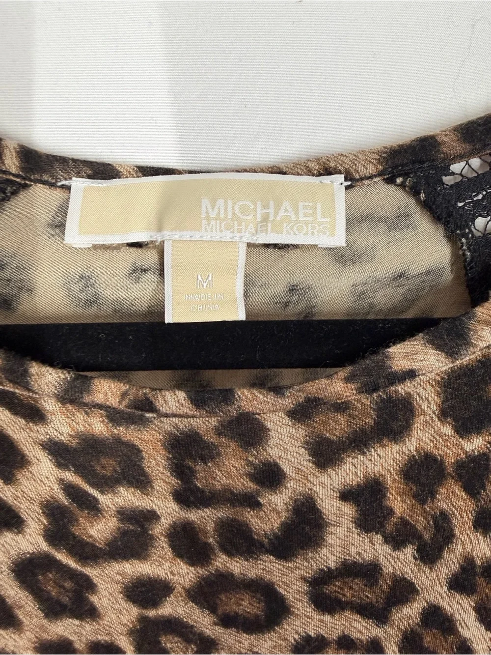 Michael Kors Leopard Print Long Sleeve Top with‎ Black Lace Raglan - Picture 2 of 5